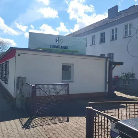 Hk-vermietung - Dezent, Ordentlich Und Preiswert Mit Allem, Was Es Wirklich Braucht Hostel