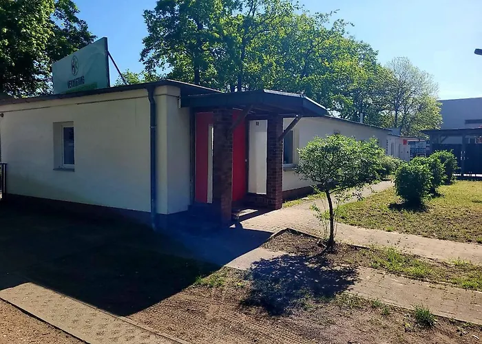 Hk-vermietung 旅馆 *